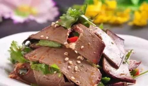 胆固醇|多家医院联合呼吁:1物胆固醇比肥肉高几十倍,再馋也要管住嘴