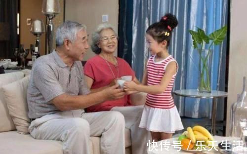 孩子|补偿200万,断绝关系,当养女20岁认回亲妈,方知“养不如生”