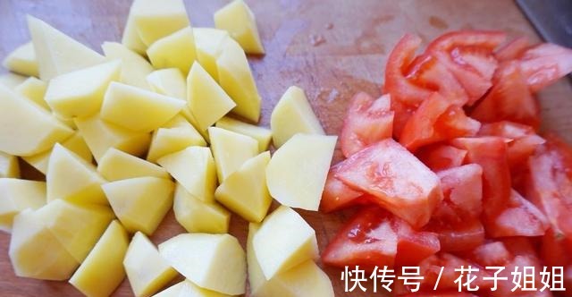 好吃美味牛腩西红柿,做法简单,汤汁红润,味道鲜美超好吃!