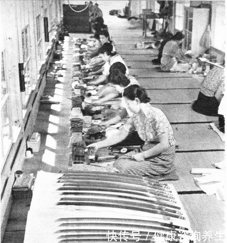 原子弹|为何说原子弹下无冤魂，看看二战时的日本女人都在干些什么