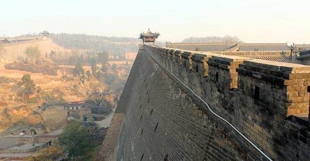 中年|中国第一民宅，被誉“民间故宫”，建筑面积比故宫还要大10万平方