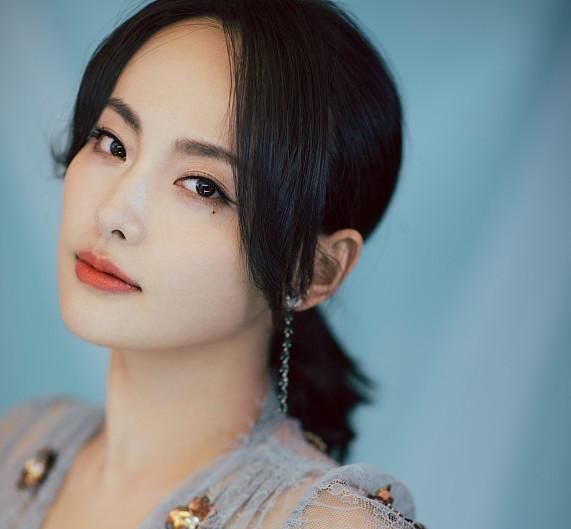 脸上有这4个“特征”的女生,一般颜值都高,中两个以上躲着笑吧