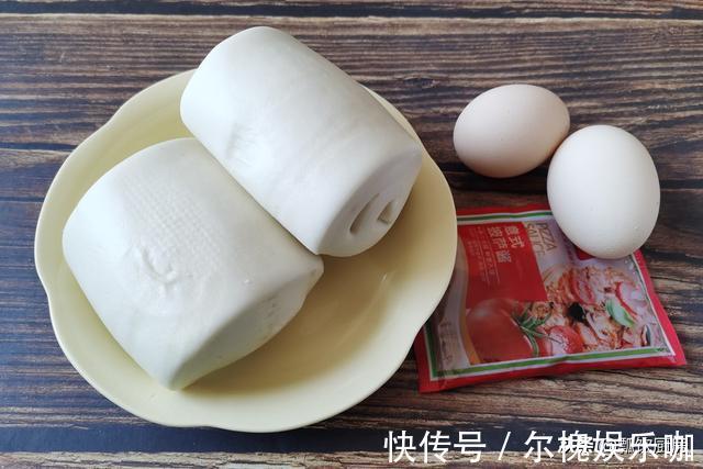 馒头丁|3元钱解决一顿美味早餐,兜里没钱也不用饿肚子,满满一盘吃得饱