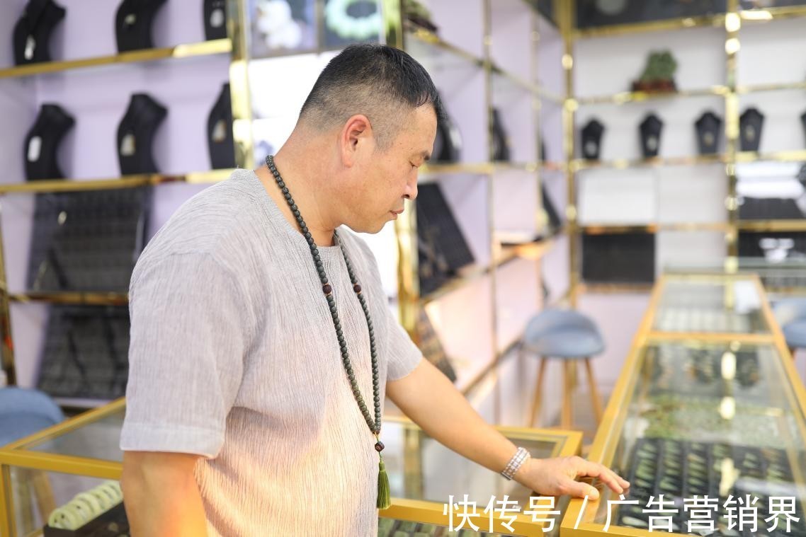 玉石!刀法自然专访玉雕大师仵海军, 刀随心走风格天成!