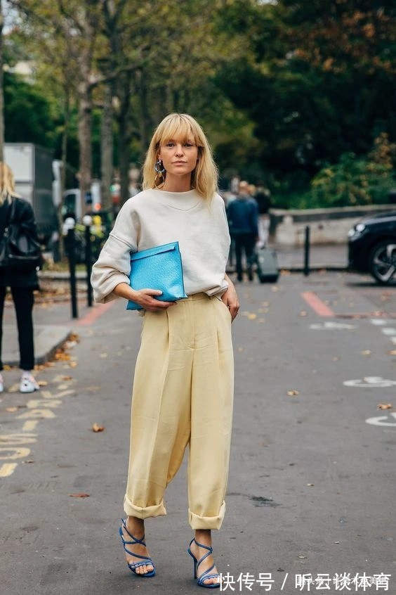 透明感 女人不管多少岁,都不要穿这3种颜色,自以为很时髦其实很“土”