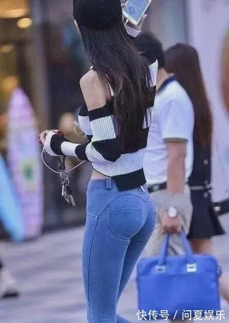 高跟鞋 牛仔裤体现出女人的气质, 小姐姐穿上牛仔裤,尽显性感女人味