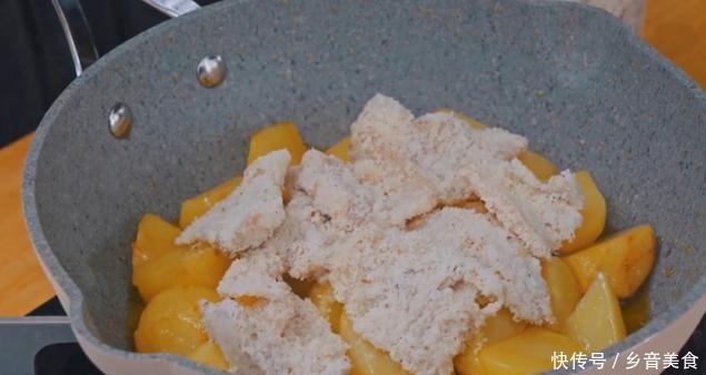 便是|酸渣肉肥而不腻,软糯咸香,咬上一口便是儿时的回忆!