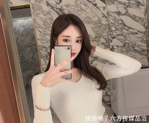 奶昔|孙允珠高清美图:樱桃芒果奶昔甜蜜格纹拼搭裙!