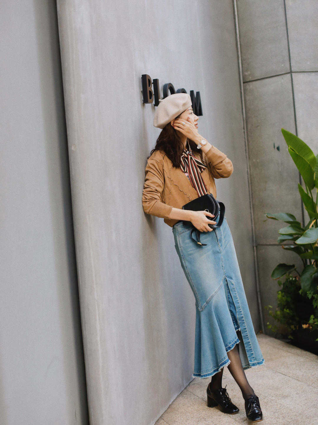 上身|还在为选下装而发愁吗?别愁了!用裙装配黑丝,上身效果美翻了