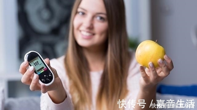 食物|得了糖尿病后,4种食物尽量“少碰”,血糖或许会“平稳下来”