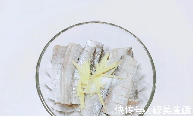 不要吃带鱼只会炖啦,这种做法要试一试,简单容易,很下饭