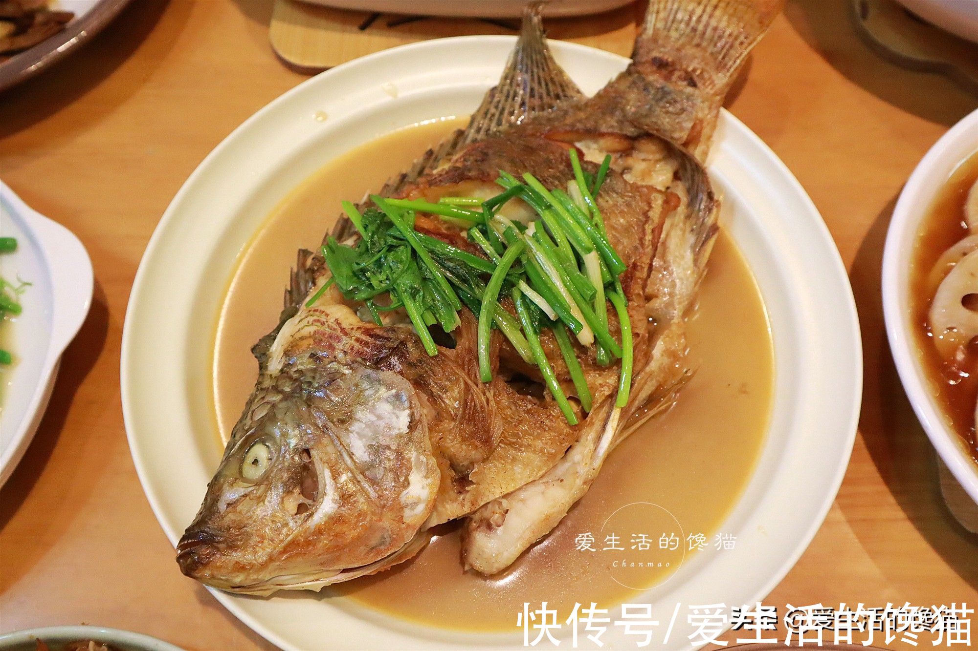 小姑子带3000礼品回娘家，大嫂亲自下厨，菜一晒朋友圈，网友：值