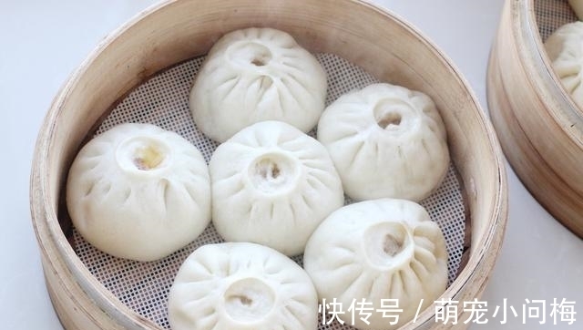 诀窍|蒸肉包子有诀窍，调馅时多做这一步，皮软馅香直冒汁儿，好吃到爆