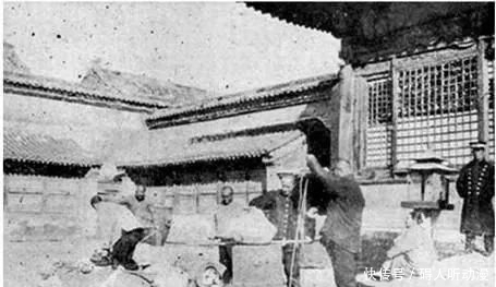 溥仪|溥仪离开皇宫前的最后一刻……