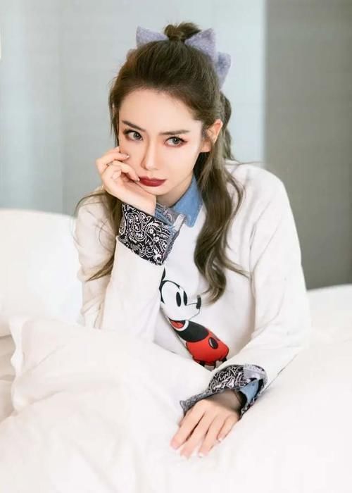 巧克力|今年冬季流行染“奶茶色”,看似低调却很有质感,不换发型也时髦