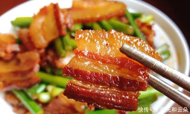 不硬|炒腊肉时,别再用水泡了,教你一招,炒好的腊肉不硬不咸,吃着香