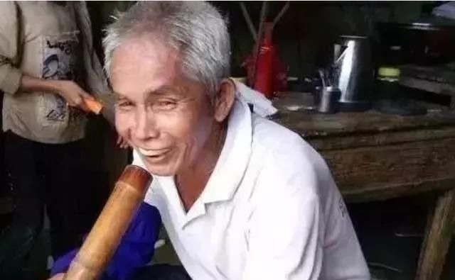 网红|老汉21年生下15个孩子,75岁成网红,如今一家人生活怎么样