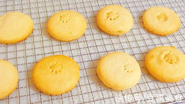 百吃不厌的#一学就会快手菜#烤奶皮，你会做吗？