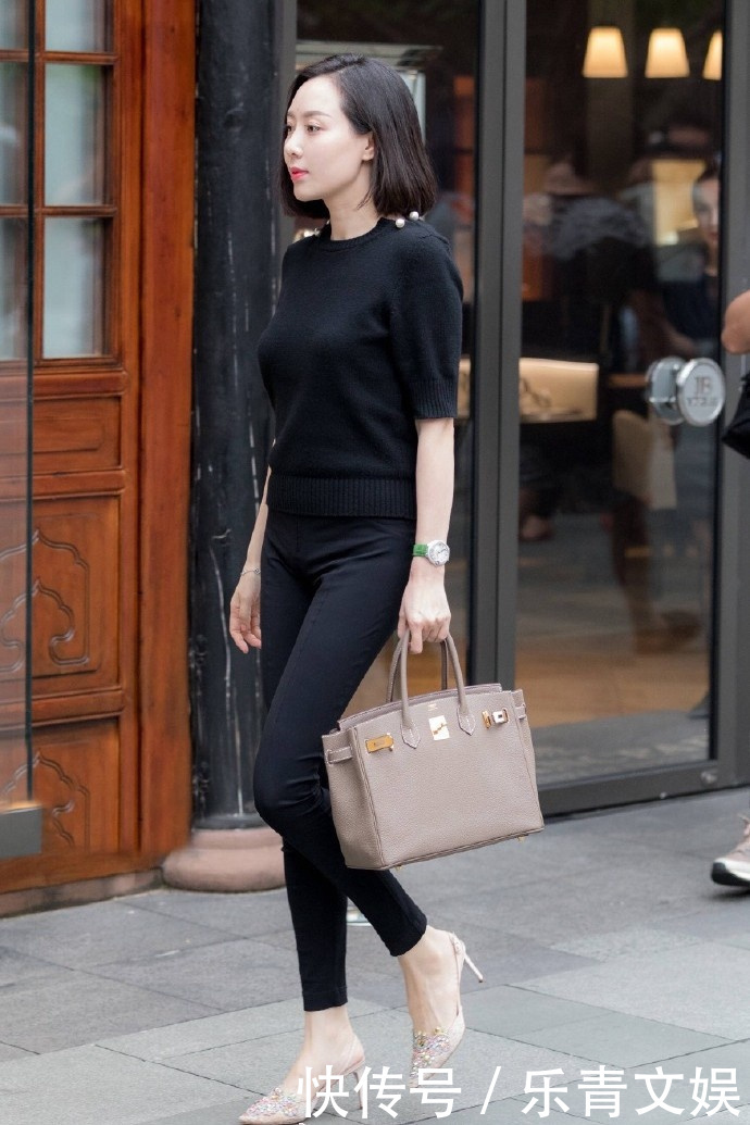 街拍:全是颜值高身材好的漂亮小姐姐,你最想把谁娶回家呢