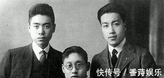 书写者!周总理沉笔挥写出150个小楷,笔墨典雅隽永,成为其一生书法绝唱