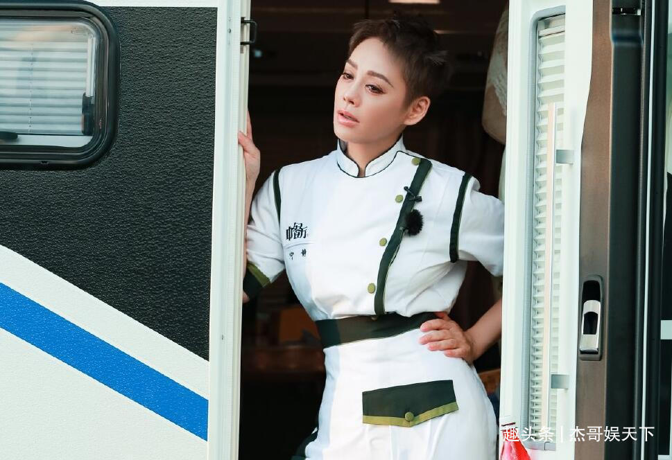 黃曉明耍心眼,丁真動機不純,《中餐廳》收官只能靠周也勉強挽尊