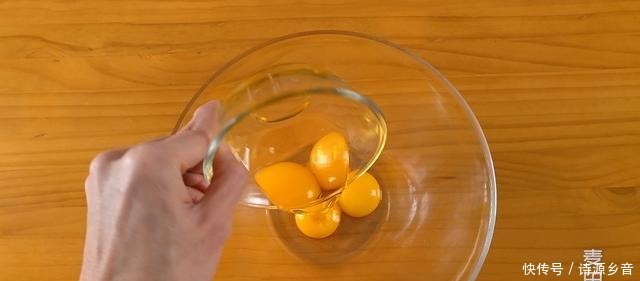 一起来做抹茶蛋糕卷吧，漂亮毛巾面，一卷就成功