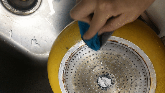 清洗锅底黑垢，别漏了这里！否则洗了还是会黑，白白费力气！