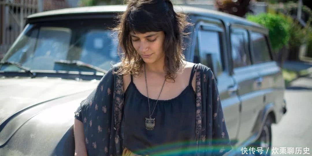 底层|一个人深到骨子里的教养,是对底层的尊重