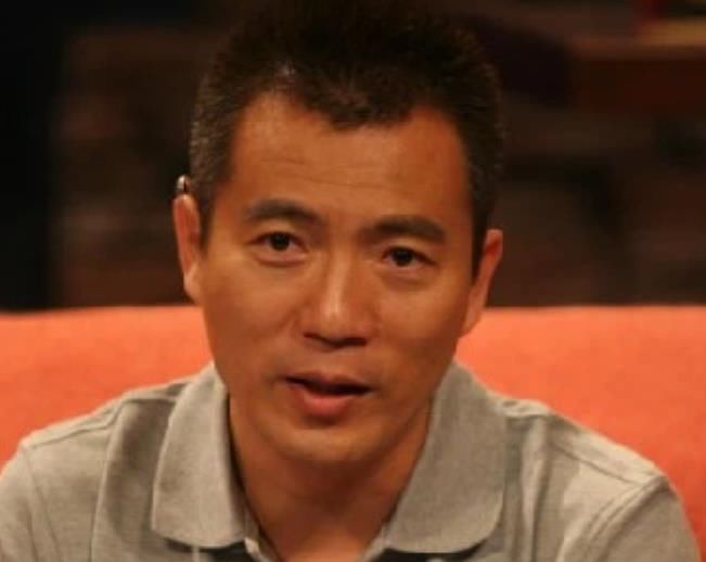 比赛|黄健翔评李铁:40年看国足太罕见,主帅临操失误数据排全队第一