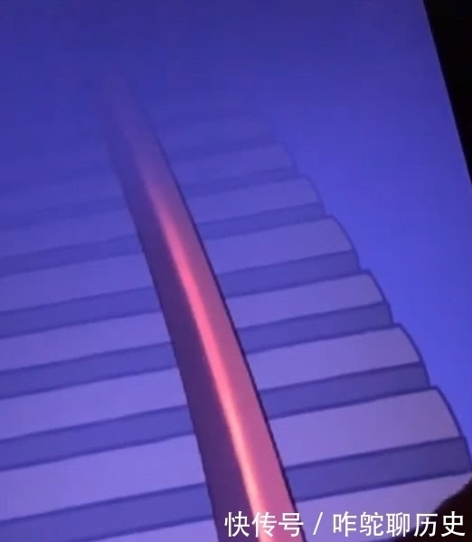 简笔画|美术生放大招了,扔掉画板用平板,以为是青铜,效果已超越王者