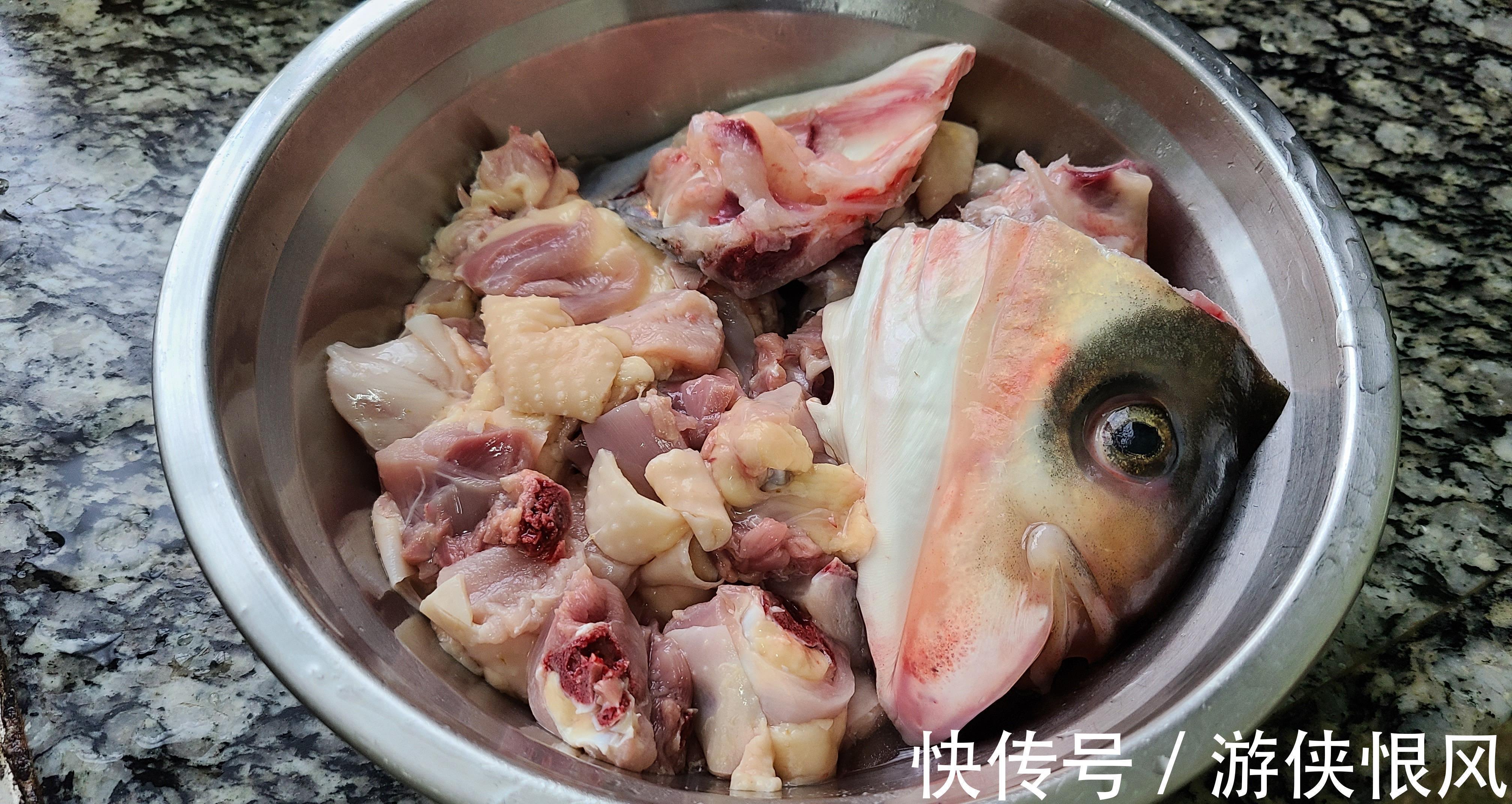 鱼头蒸鸡,教你一道简单又好吃的美食,味道鲜美