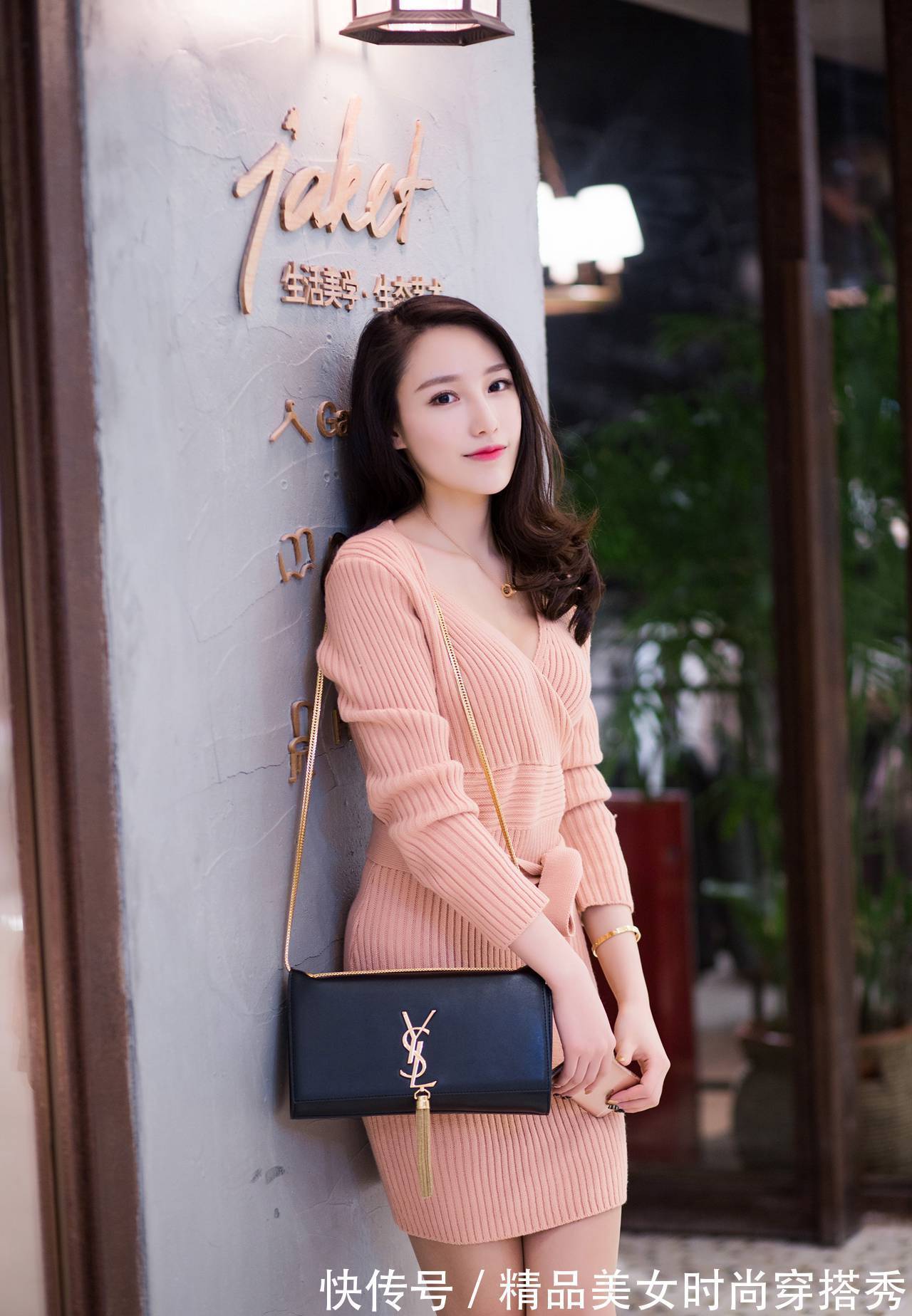 毛衣 冬春交替的季节,一件温暖好看的毛衣,让你的身心更加熨帖