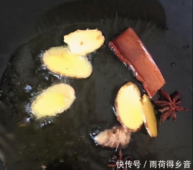 出新|广式早茶的经典之作,鸡爪也能吃出新高度,全靠这一手烹饪技巧!