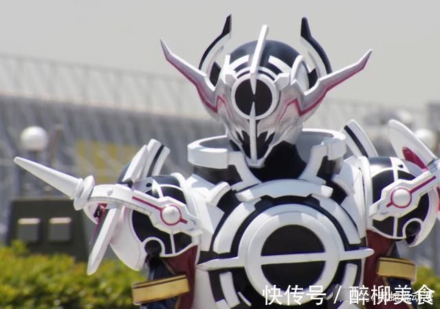假面骑士圣刃|假面骑士圣刃:如果圣主召唤的是这几位BOSS 实力可碾压所罗门强