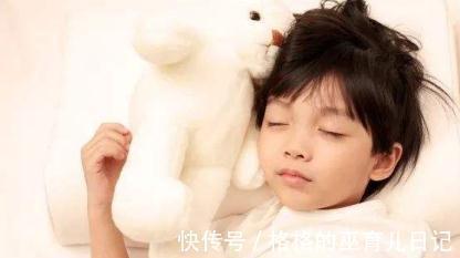 枕头|“妈妈,我该用枕头啦”,宝宝发出这几个信号,家长该买枕头了