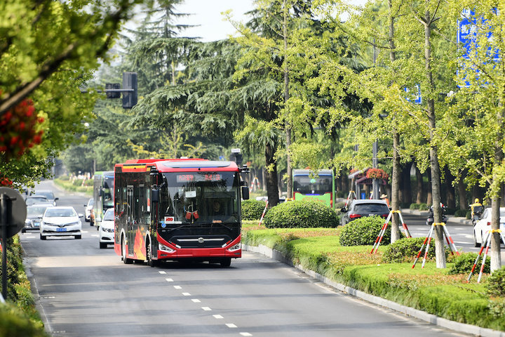 苹果汽车或将于2024年发布/阿里将投入一千亿助力共同富裕/余额宝第一名存了2.2亿|早报| 自动驾驶
