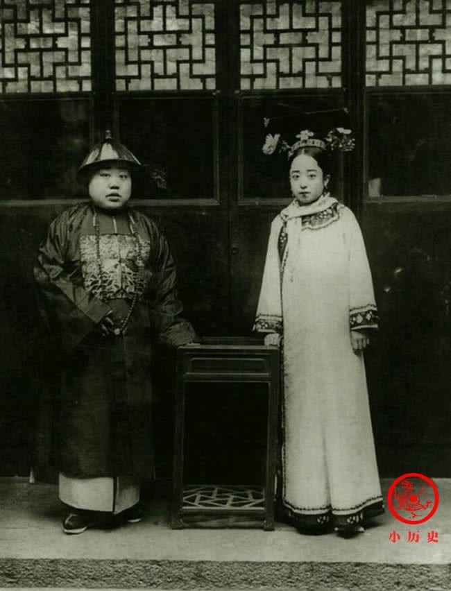 清末|清末民初王公贵族生活照:结婚礼服很精美,大臣肥头大耳