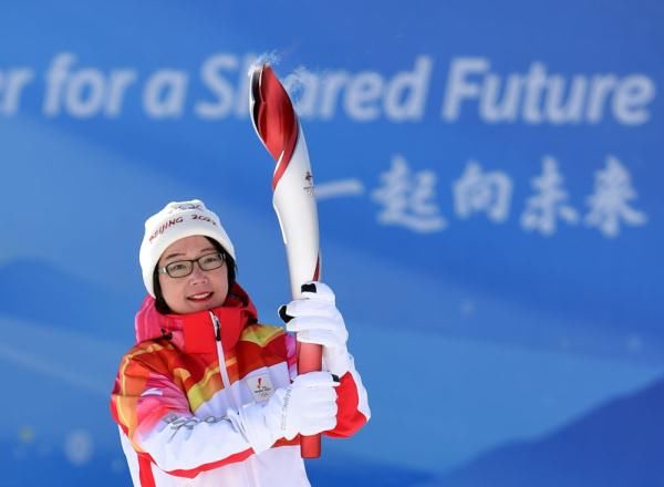 火炬在崇礼富龙滑雪场传递|北京冬奥会 | 富龙滑雪场