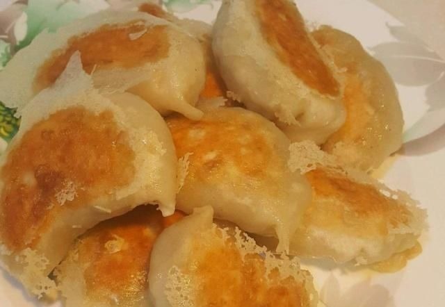 水煎包这样做太好吃了,脆而不硬,香而不腻,孩子一次吃了5个