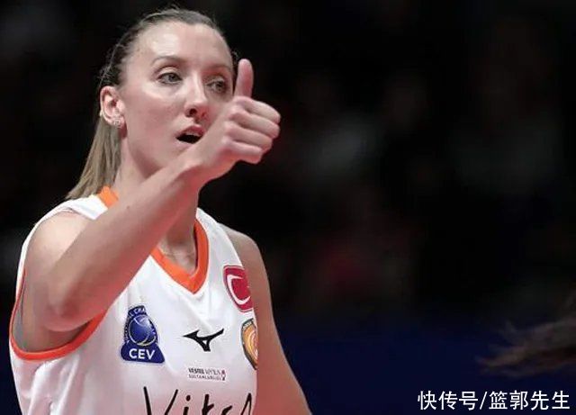 mvp|获奥运冠军后,女排名将拉尔森大婚,本人真会玩,直接秀大长腿