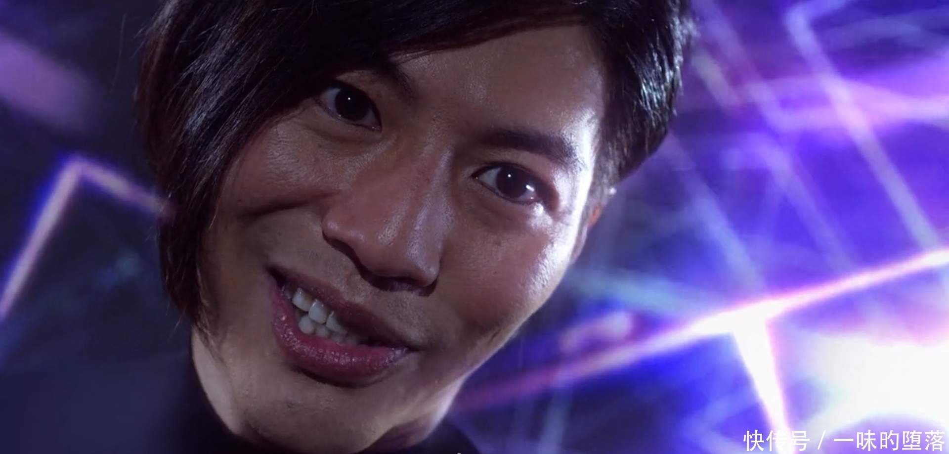 军械库|泽塔:伽古拉再度变身五帝王被平成三杰痛殴,机械赛罗即将登场