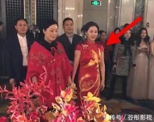 儿媳|“最美婆婆”儿子婚礼上走红,高颜值令人惊艳,网友:比儿媳还美