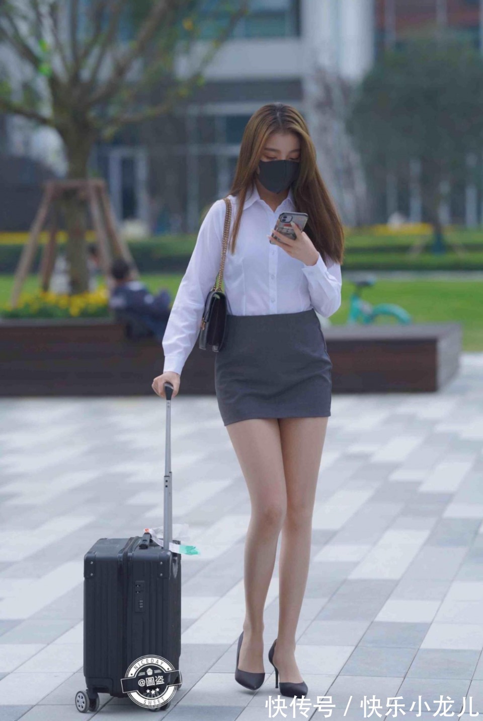 搭配|慵懒的连衣裙装扮尽优美的飘逸感,轻盈大方又显气质,高级优雅