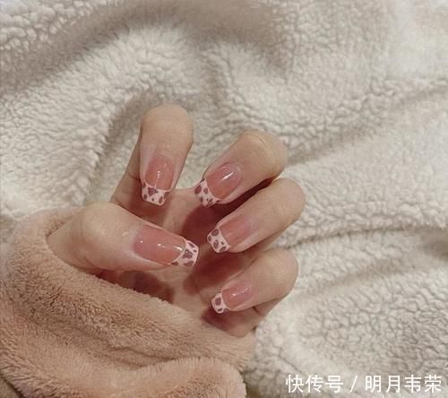 时髦|手黑做什么美甲好看?纯色经典,豹纹时髦,都很有格调