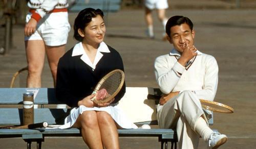 美智子|平民出身的美智子,为何能打破传统,成为日本第一位平民皇后