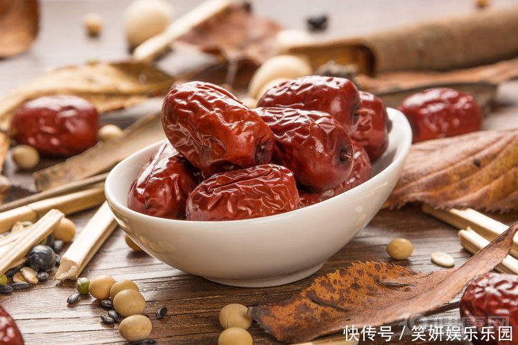红枣养生功效多，但医生建议：这4类人最好别吃，越吃越伤身