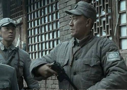 诸葛亮|李云龙带一个营穿越到三国，可能打败诸葛亮带领的蜀国大军吗？