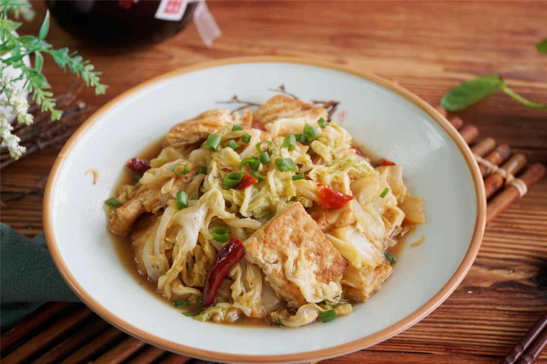 白菜烧豆腐,你懂得怎么烧才好吃吗?很多人搞错,难怪不香不入味