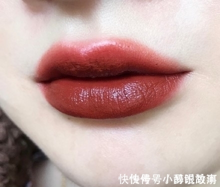 显白 分享5支秋冬我最爱的红棕色口红试色,全都超级显白,显高级!