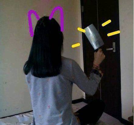 |搞笑图片幽默段子笑话哈哈,哪个有才的人帮小猫咪摆的姿势呢